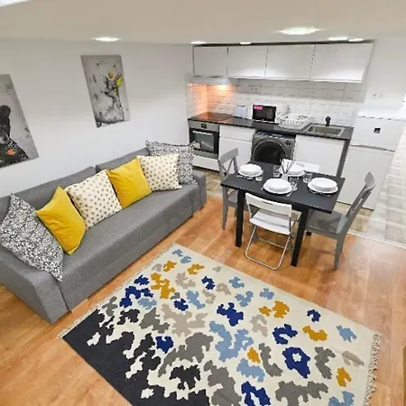 2 Bedroom Flat In Damjanich Str., Hirsch Apartmán