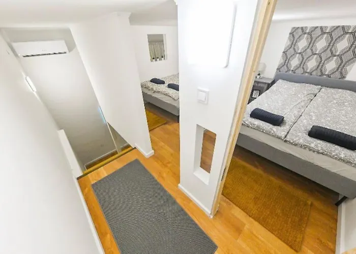 דירה 2 Bedroom Flat In Damjanich Str., Hirsch בודפשט