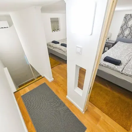 아파트 2 Bedroom Flat In Damjanich Str., Hirsch 부다페스트